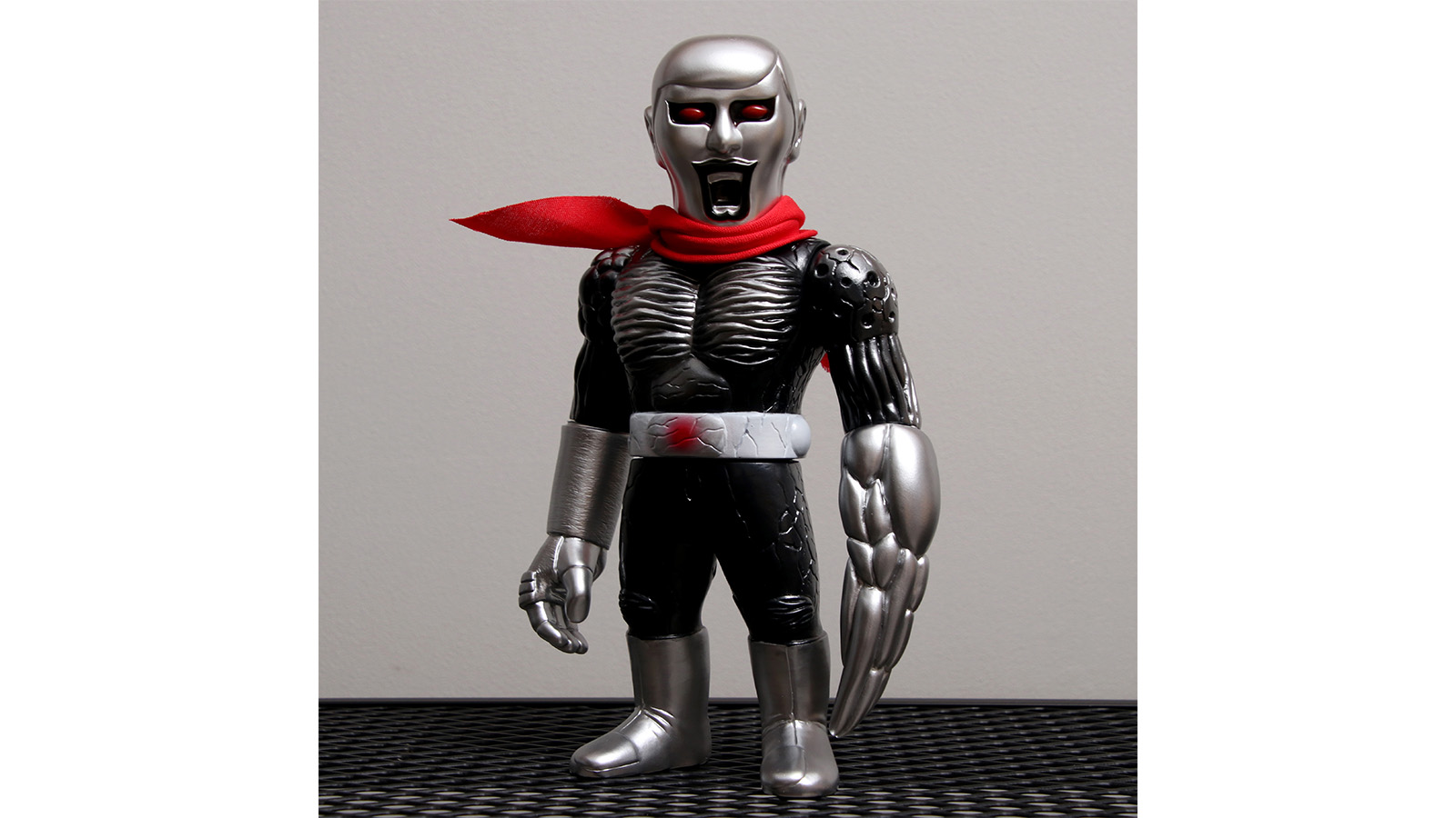 A Black “That Rider” Placed in a Shop on Ceramics First Street in 798: T.E.A.M Beijing’s 10th Anniversary Releases PDS × REALHEAD Collaboration Sofubi